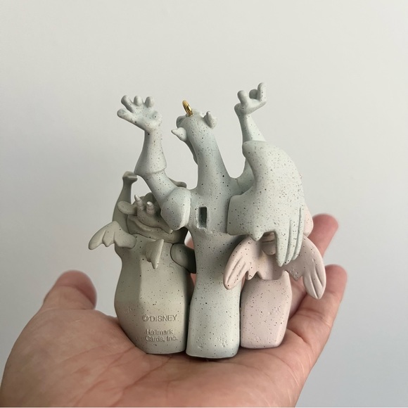 Hallmark Disney Hunchback Notre Dame Laverne Victor and Hugo Keepsake Ornament - Picture 4 of 6